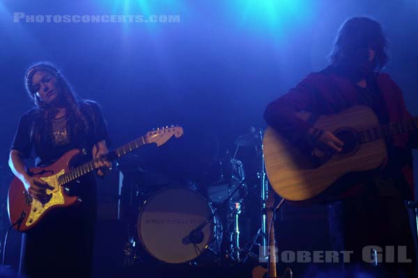 ANGUS AND JULIA STONE - 2011-05-01 - PARIS - Le Trianon - 